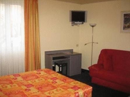 Hotel A La Grace De Dieu บรี-กงต์-โรแบร์ ภายนอก รูปภาพ